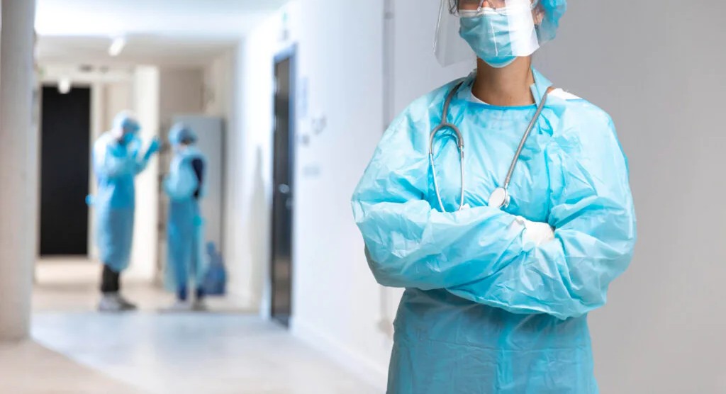 Médica que trabalhou no SUS durante a pandemia do Covid-19 obtém decisão para desconto mensal no Fies