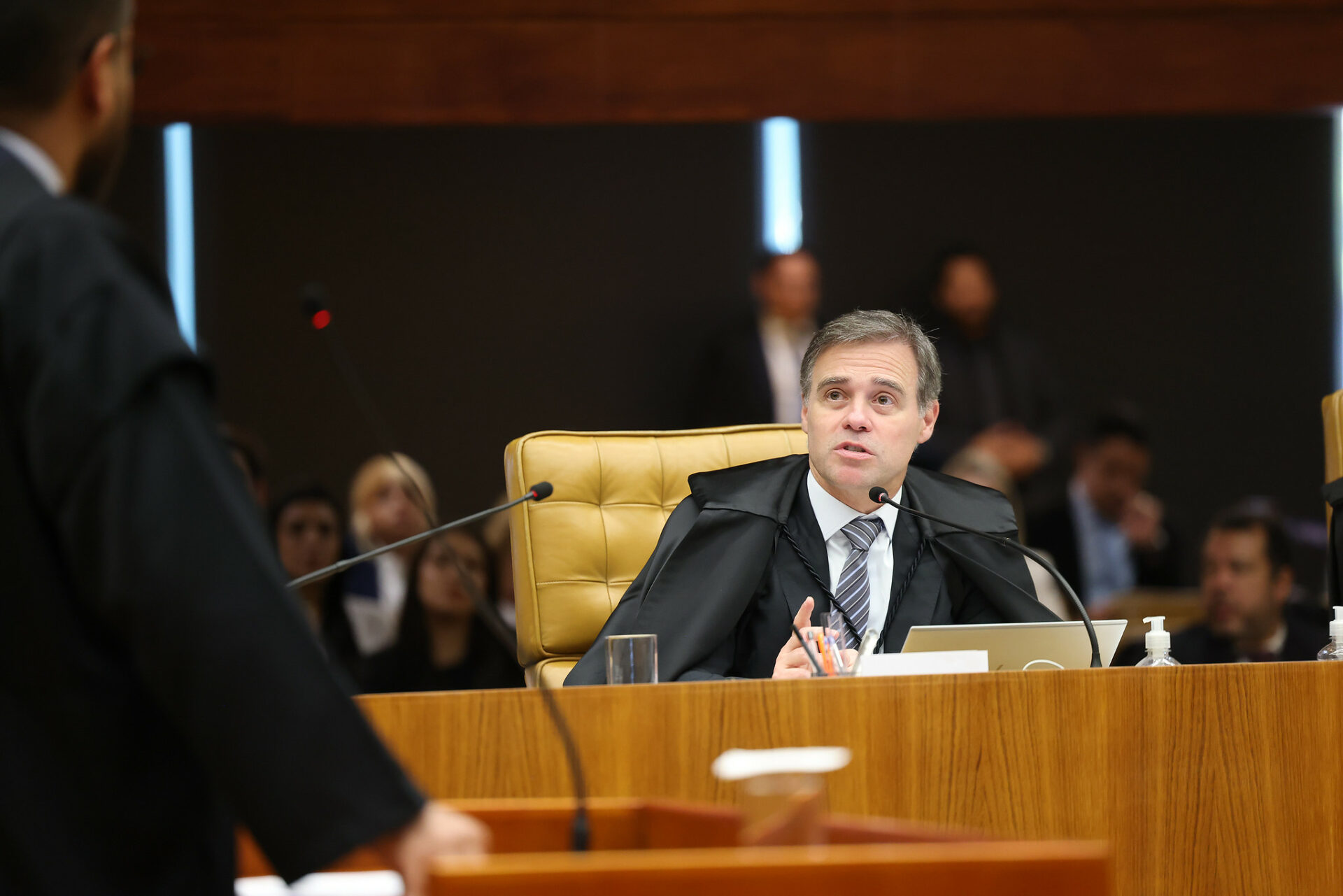 STF volta a suspender julgamento sobre comercialização de cigarros com aditivos após vista de André Mendonça; placar está em 3x3