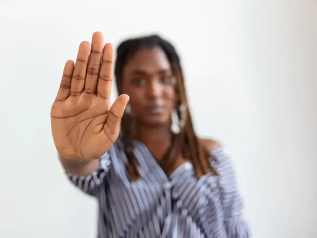 Racismo ou injúria racial: 30% das decisões judiciais são de ocorrências em ambientes de trabalho, aponta pesquisa do Jusbrasil