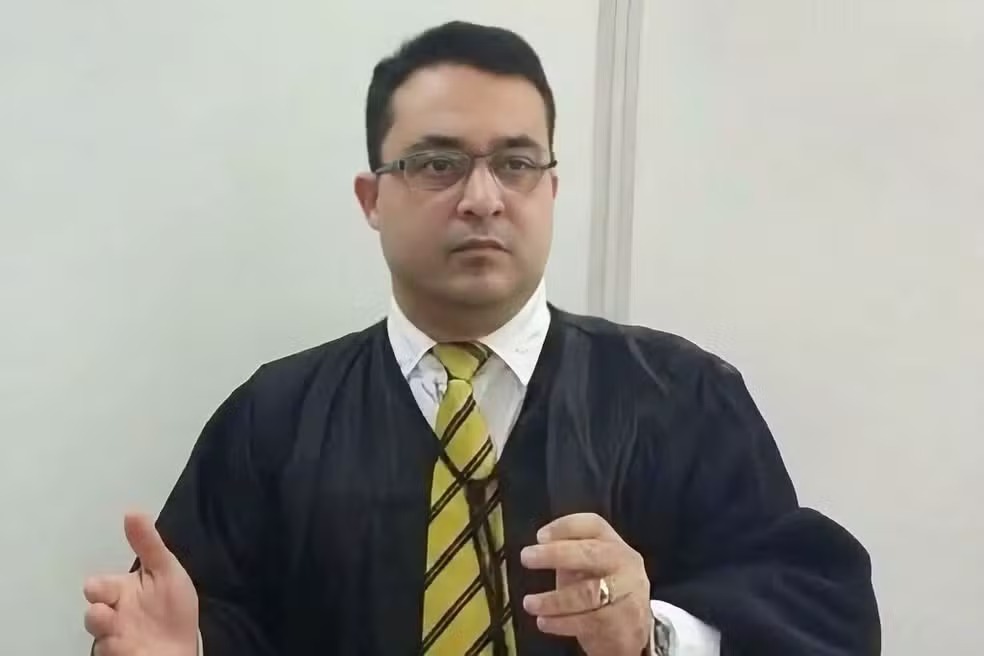 Juiz do TJ-PE é baleado no tórax após discussão com a esposa e mulher vai presa