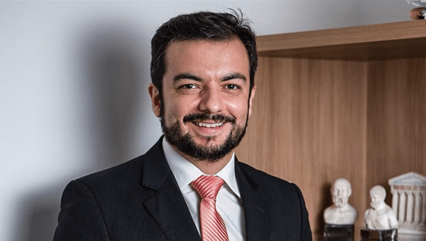 Advogado é morto a facadas por cliente durante reunião em escritório