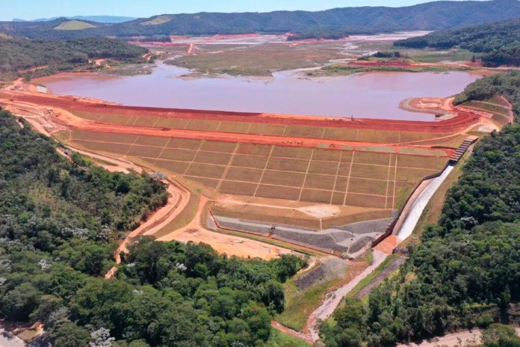 Justiça do Trabalho reconhece risco em zonas de barragem e condena empresa a retificar PPPs de trabalhadores