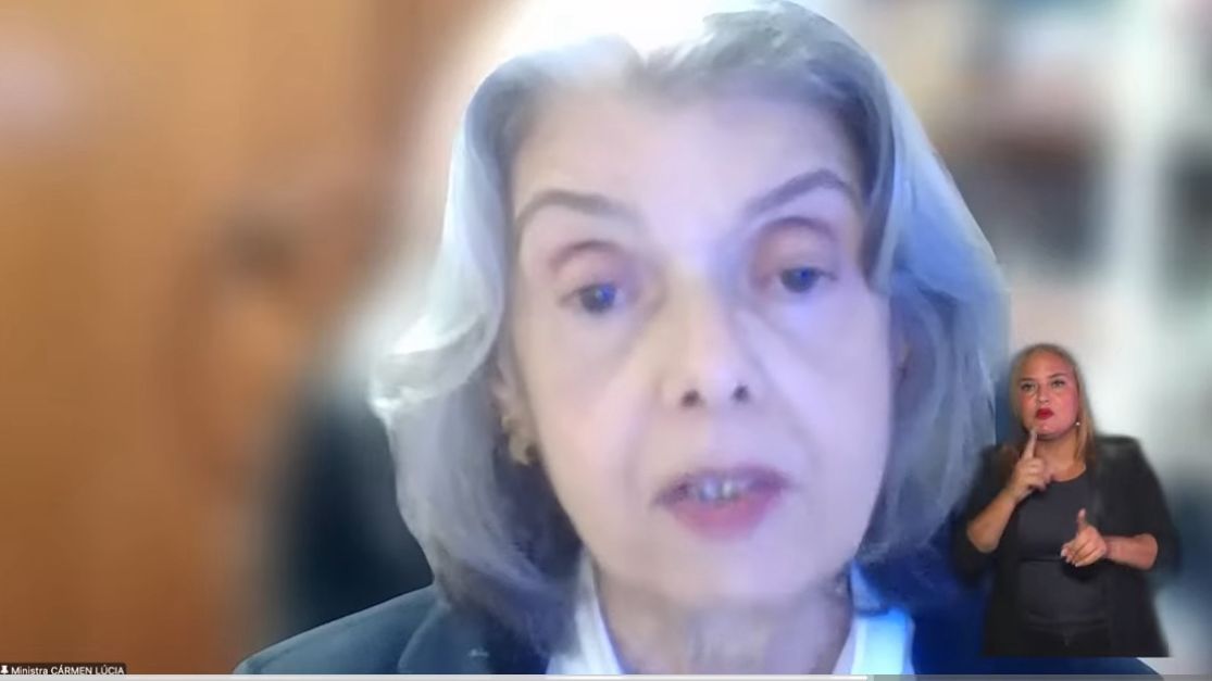 Sociedade está “adoecida pelos ódios”, diz Cármem Lúcia em encontro com juízes de Violência Doméstica e Familiar