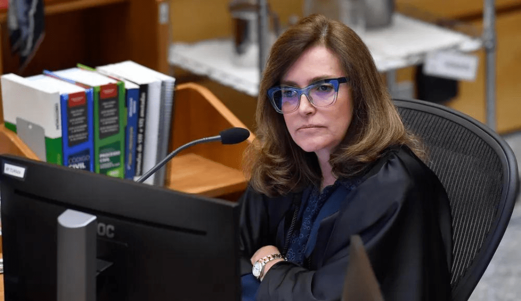 Banco tem direito de regresso contra empresa que forneceu maquininha usada em fraude com cartão, decide STJ