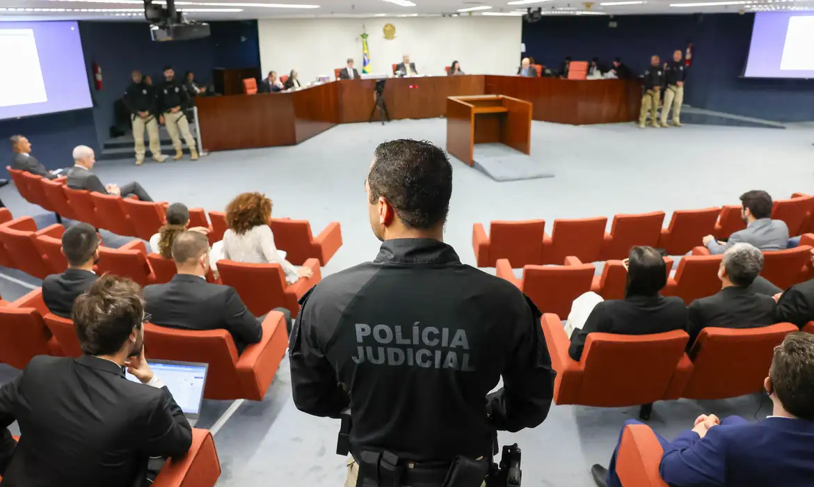 Por unanimidade, STF condena 9 dos 10 réus do núcleo dos "kids pretos"