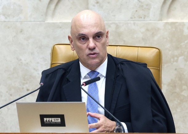 Moraes exige que imagens de câmeras corporais de policiais que participaram da operação no Rio sejam preservadas
