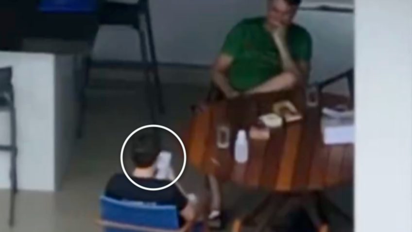 Moraes dá 24 horas para defesa de Bolsonaro esclarecer celular usado em visita de Nikolas Ferreira