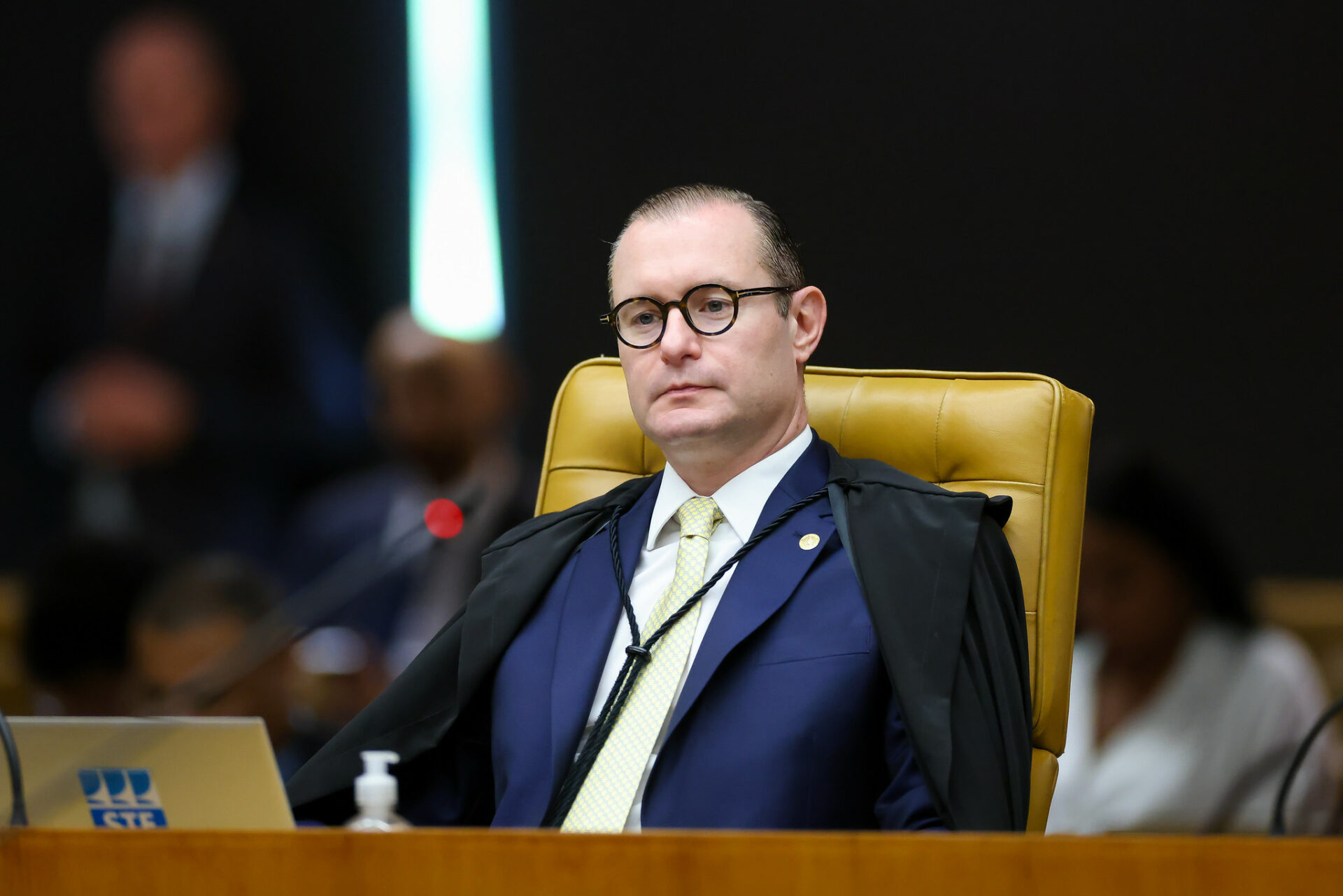 STF anula regra que incluía empregados públicos no regime próprio de previdência estadual