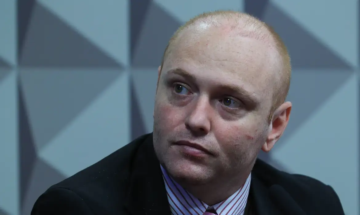 PGR dá parecer favorável à progressão de regime do hacker Walter Delgatti condenado por invasão ao CNJ