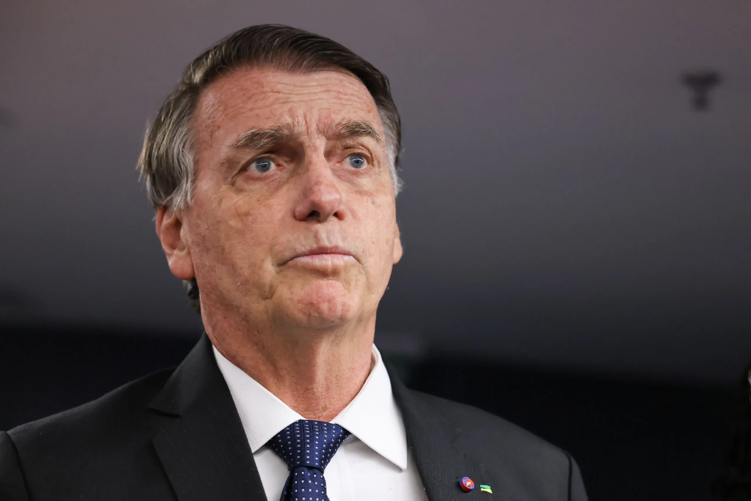 Justiça estima que Bolsonaro deve cumprir pena até 2052, mas progressão de regime só poderá acontecer em 2033