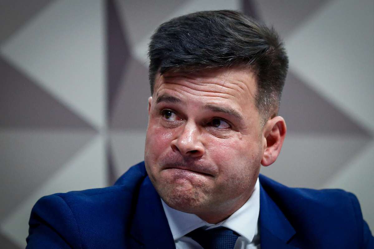 Após romper tornozeleira e tentar fugir do Brasil, Moraes decreta prisão preventiva de ex-diretor da PRF Silvinei Marques