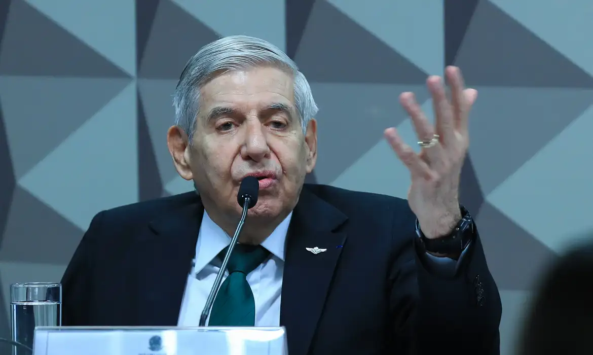 PF pede ao STF prorrogação de prazo para perícia médica de Augusto Heleno