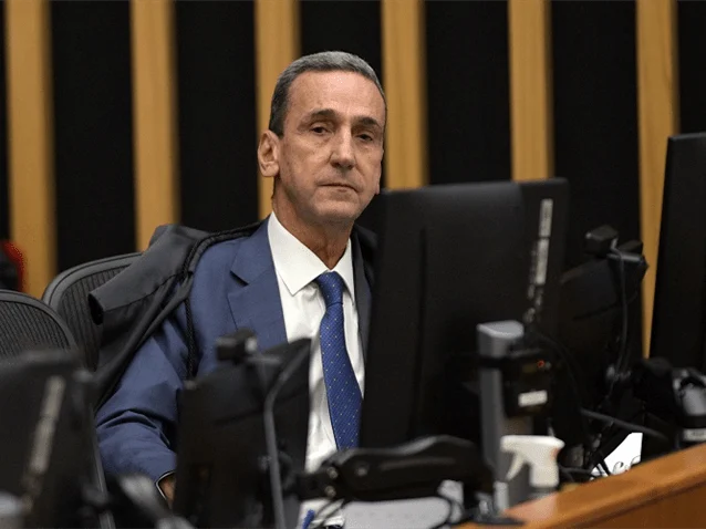 Carência do Fies é impedida de extensão para médico residente que já começou a pagar as parcelas, decide STJ