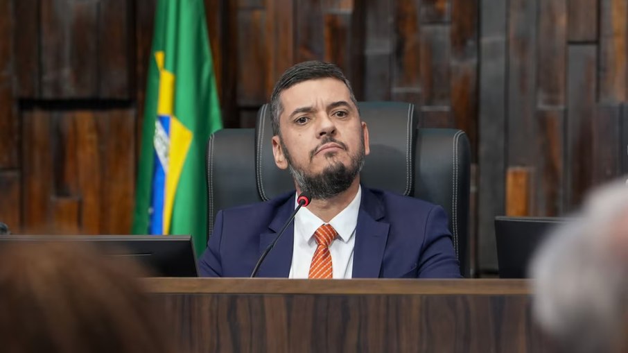 Moraes autoriza soltura de Rodrigo Bacellar após impor tornozeleira eletrônica e outras medidas cautelares