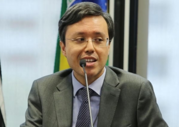 Juiz mantém preso auditor fiscal suspeito de liderar esquema de propina bilionário na Sefaz