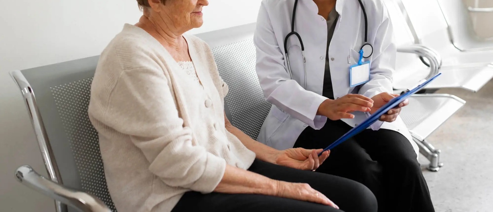 TJ-RS suspende aumento de 1.300% em plano de saúde de aposentada