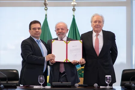 Lima e Silva assume Ministério da Justiça e vai priorizar combate ao crime organizado