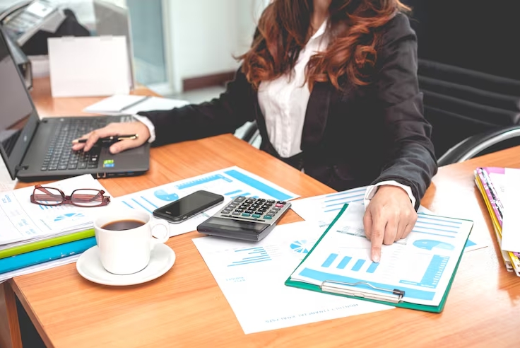 Juiz condena ex-diretora a devolver mais de R$ 5 milhões desviados de empresa varejista