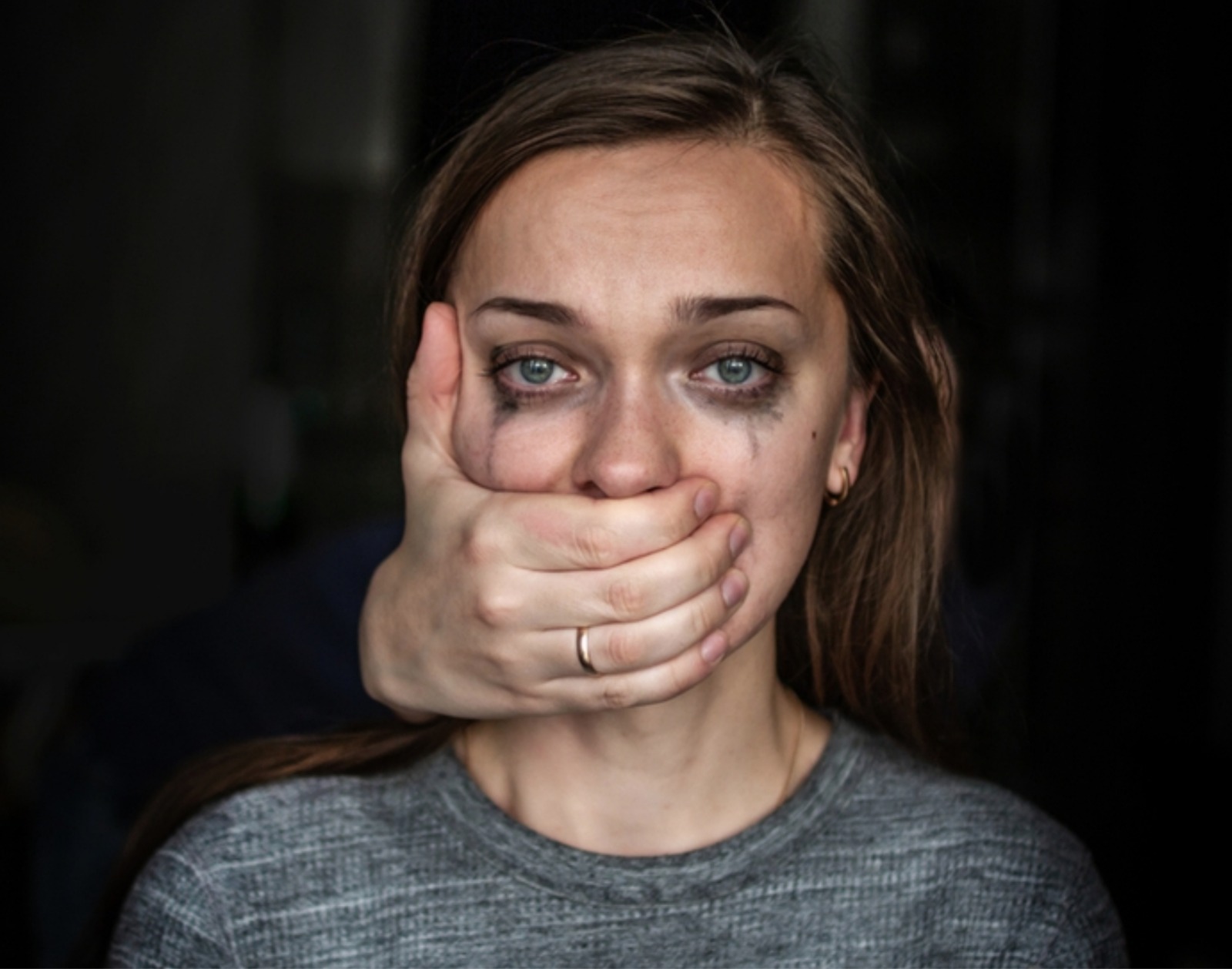 Julgamentos de feminicídio aumentam em 17% e protetivas chegam a 70 por hora, diz CNJ