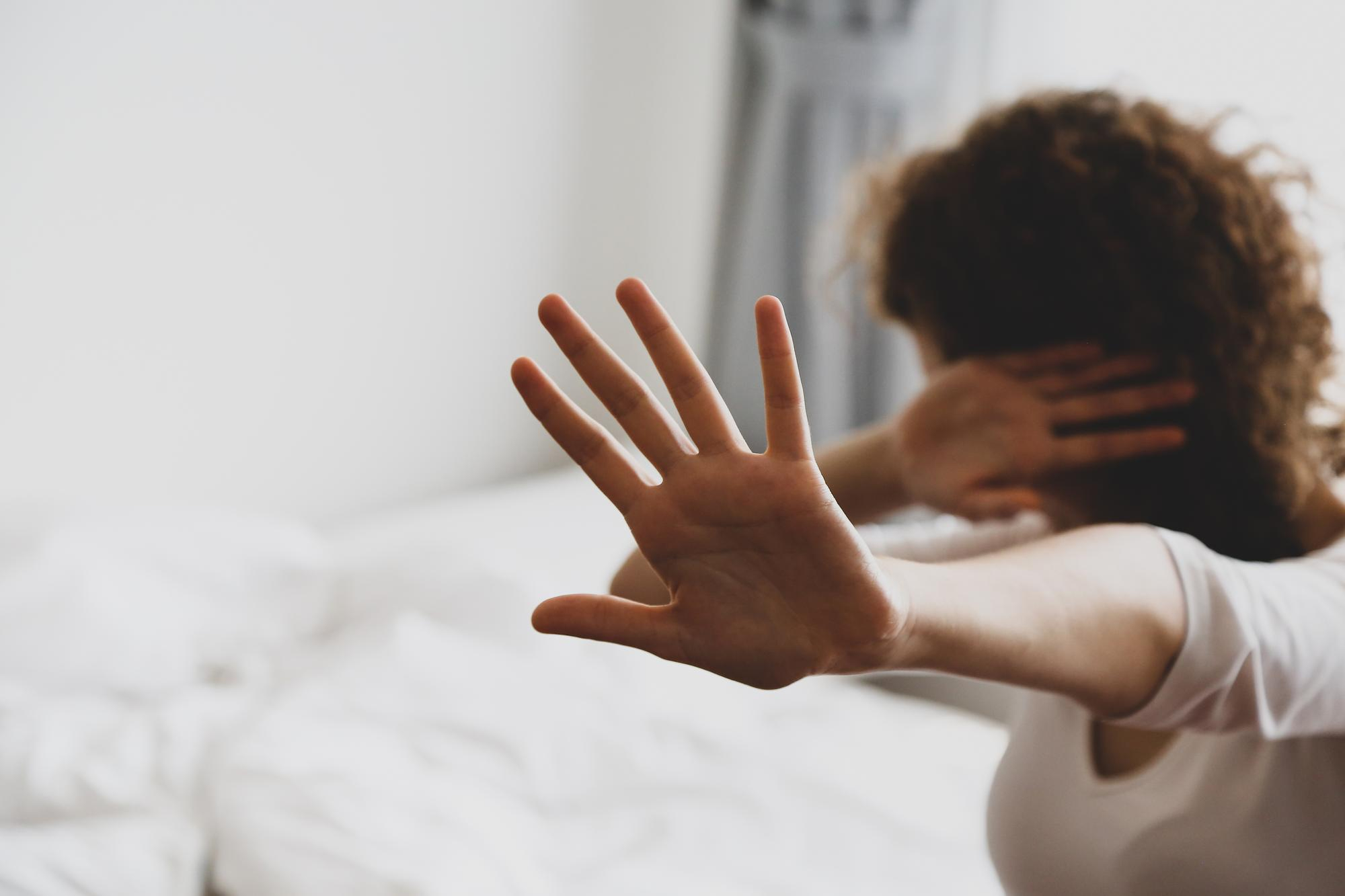 CNJ torna obrigatório protocolo contra violência doméstica no Judiciário