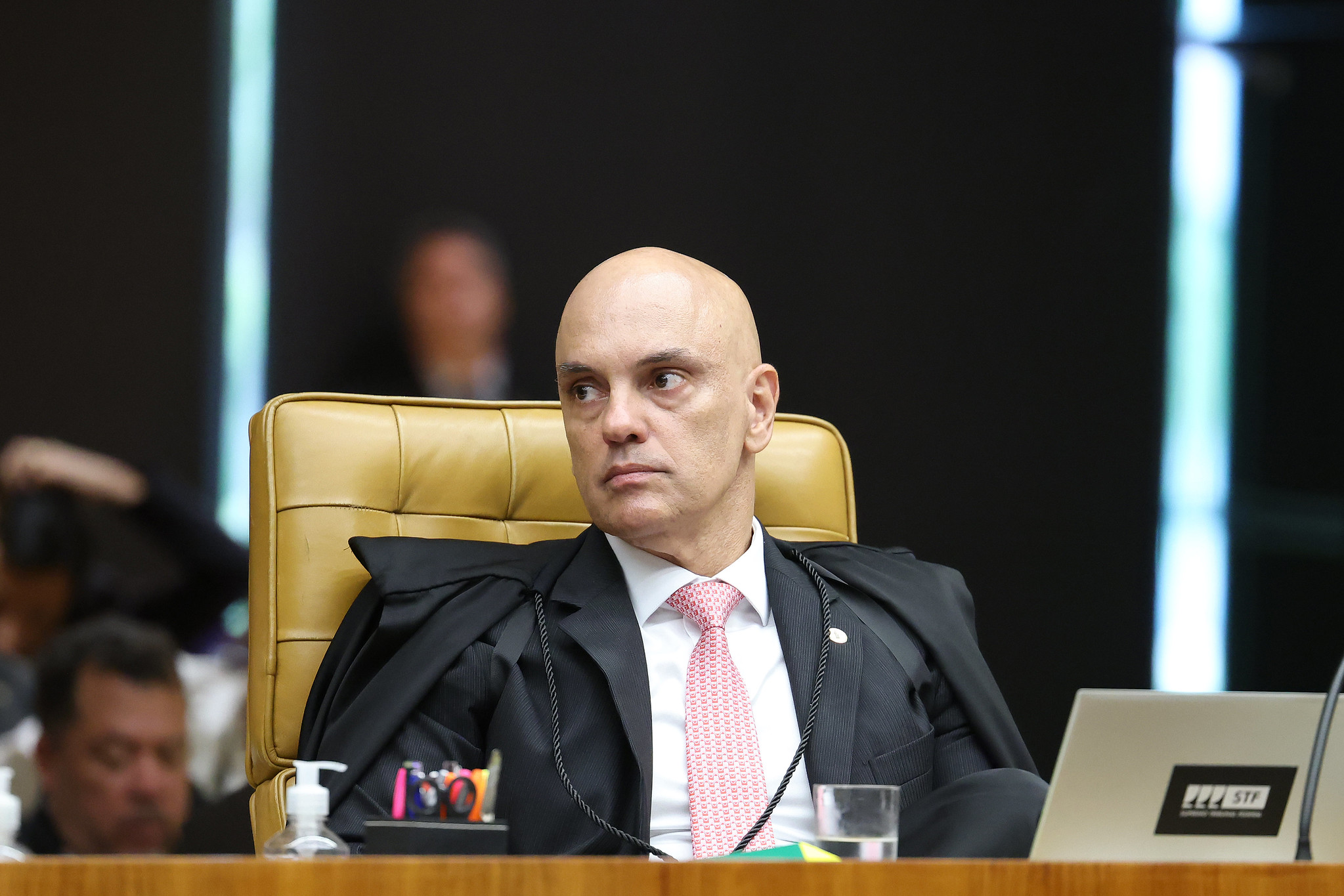 Moraes vota contra teto legal de R$ 500 para anuidades da OAB