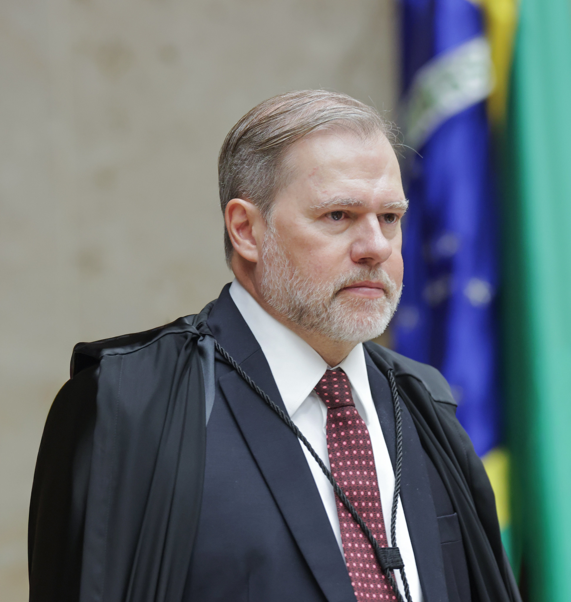 Blindagem institucional: Mesmo afastado, STF valida atos de Toffoli no caso Master