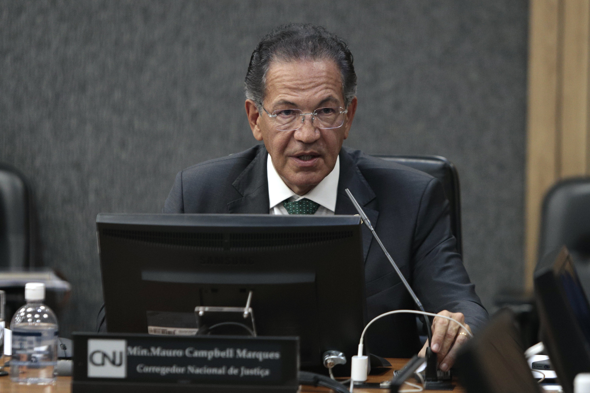 CNJ suspende pagamento de R$ 331 milhões a advogados, bancos e herdeiros em Alagoas