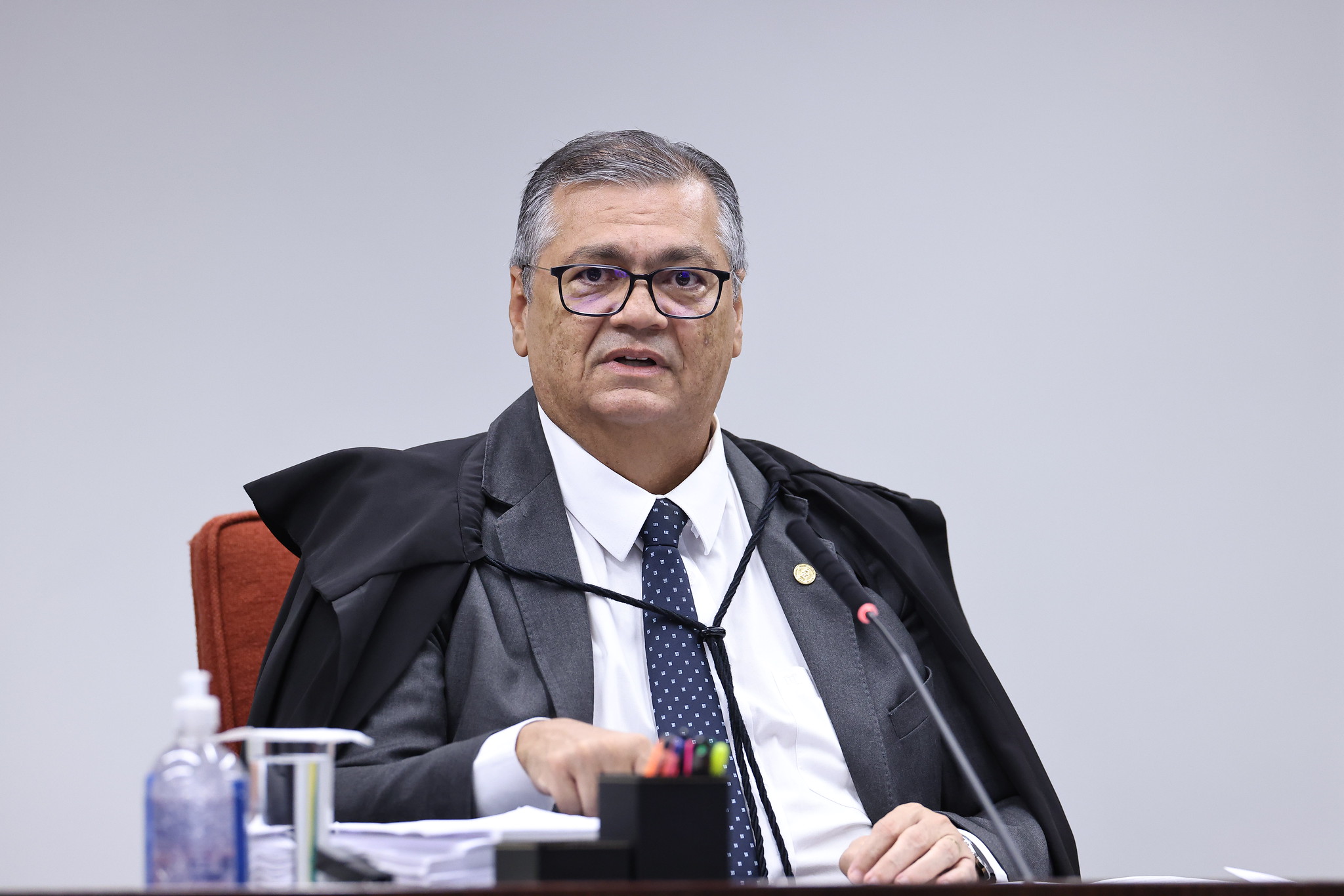 Moraes manda PF fazer busca contra blogueiro acusado de perseguir Flávio Dino