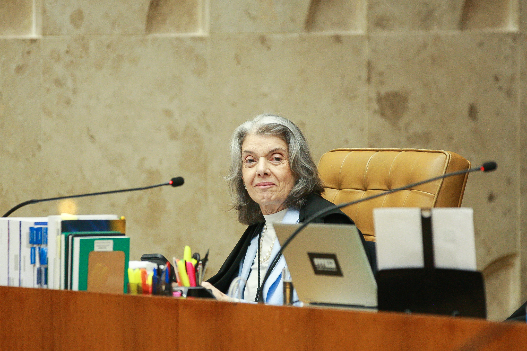 STF garante nacionalidade brasileira a filhos adotivos nascidos no exterior