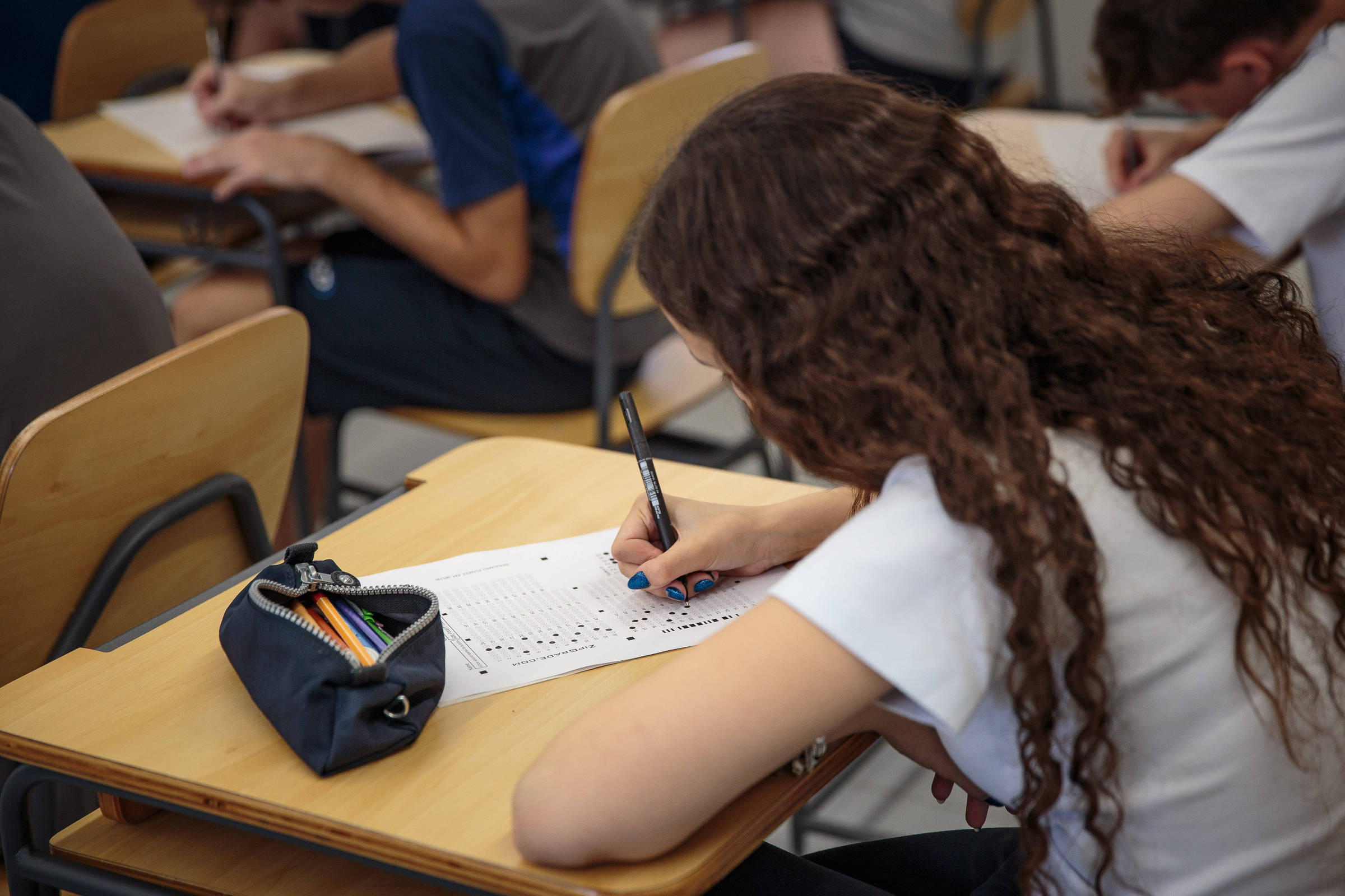 Justiça proíbe universidade do Mato Grosso de cobrar valores extras de bolsista do Fies