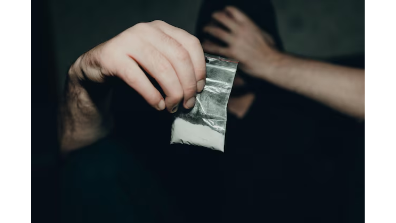 Juiz determina seguradora a pagar R$ 640 mil à família de homem morto por overdose