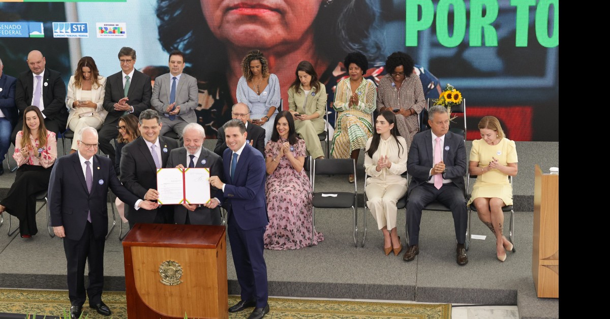 STF assina pacto nacional para combater feminicídio; iniciativa une três poderes de forma inédita