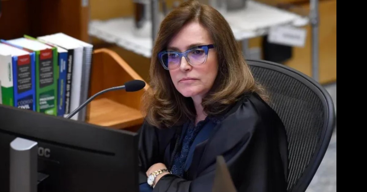 Disponibilização não autorizada de dados pessoais não gera dano moral presumido, decide STJ