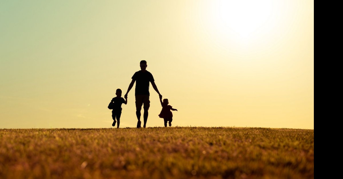 TJ-SP condena pai a indenizar filhos em R$ 30 mil por abandono afetivo