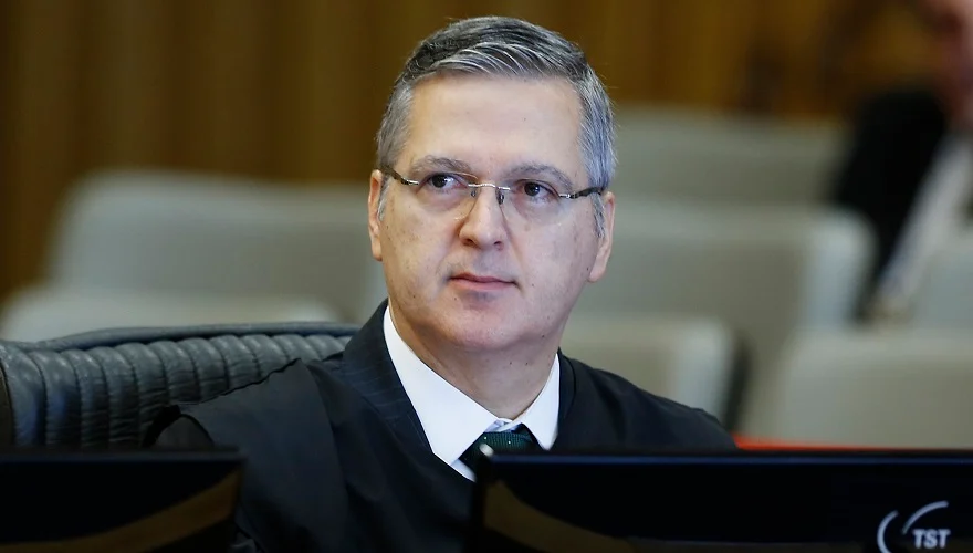 TST afasta multa por má-fé de advogada que pediu julgamento presencial e não sustentou