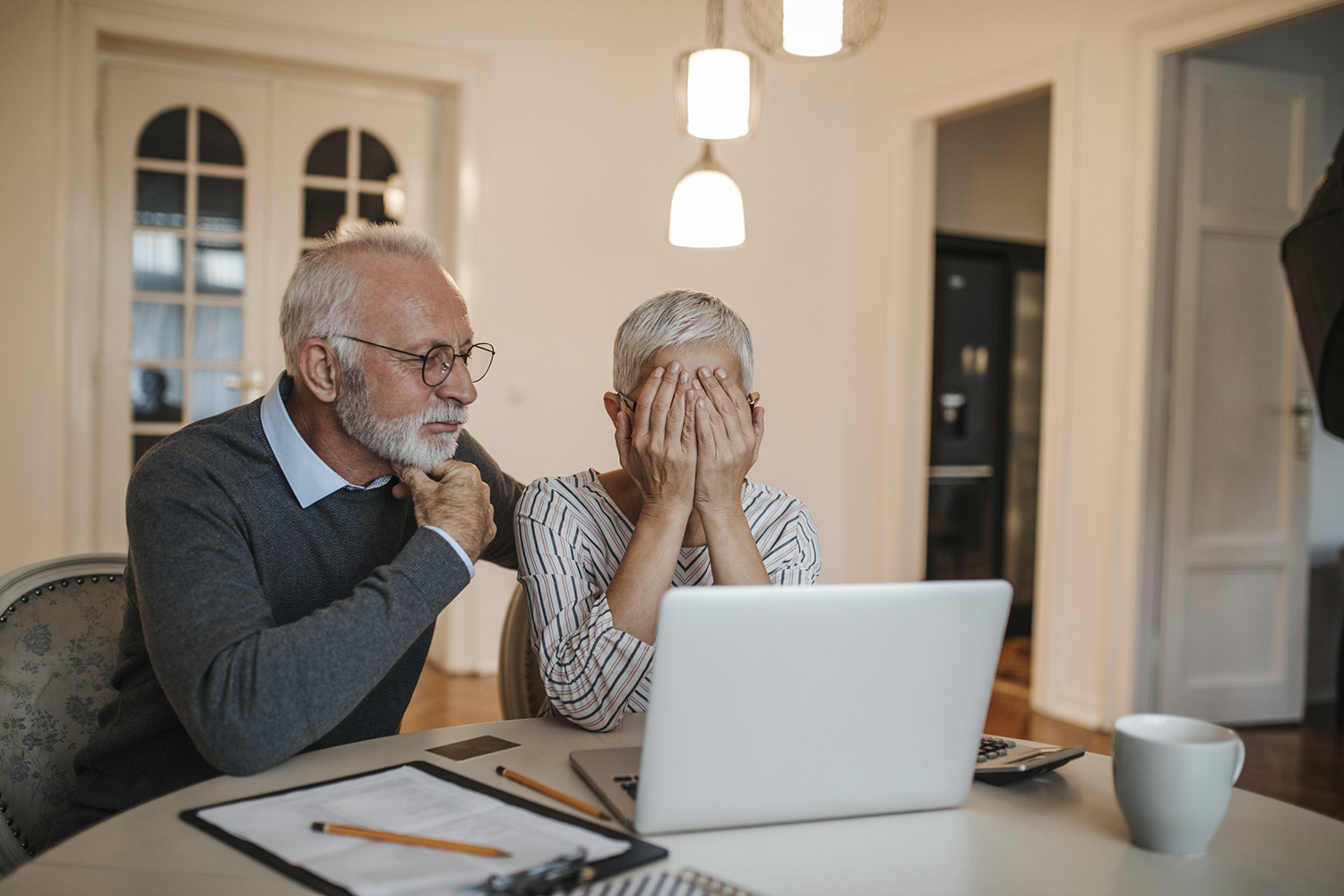 TJ-MT determina que banco anule empréstimo e indenize idosa vítima de golpe do falso advogado