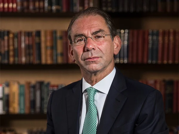 ‘’Delação premiada é meio de defesa”, diz novo advogado de Vorcaro após STF manter prisão