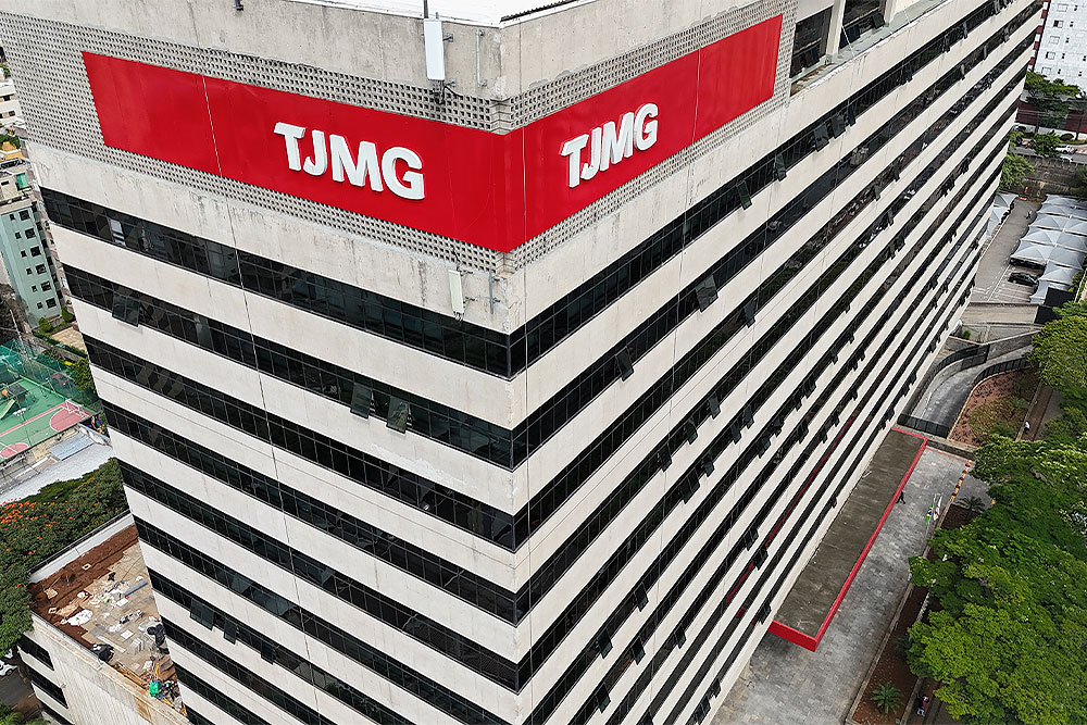 TJ-MG reverte absolvição e manda prender homem por estupro de menina de 12 anos