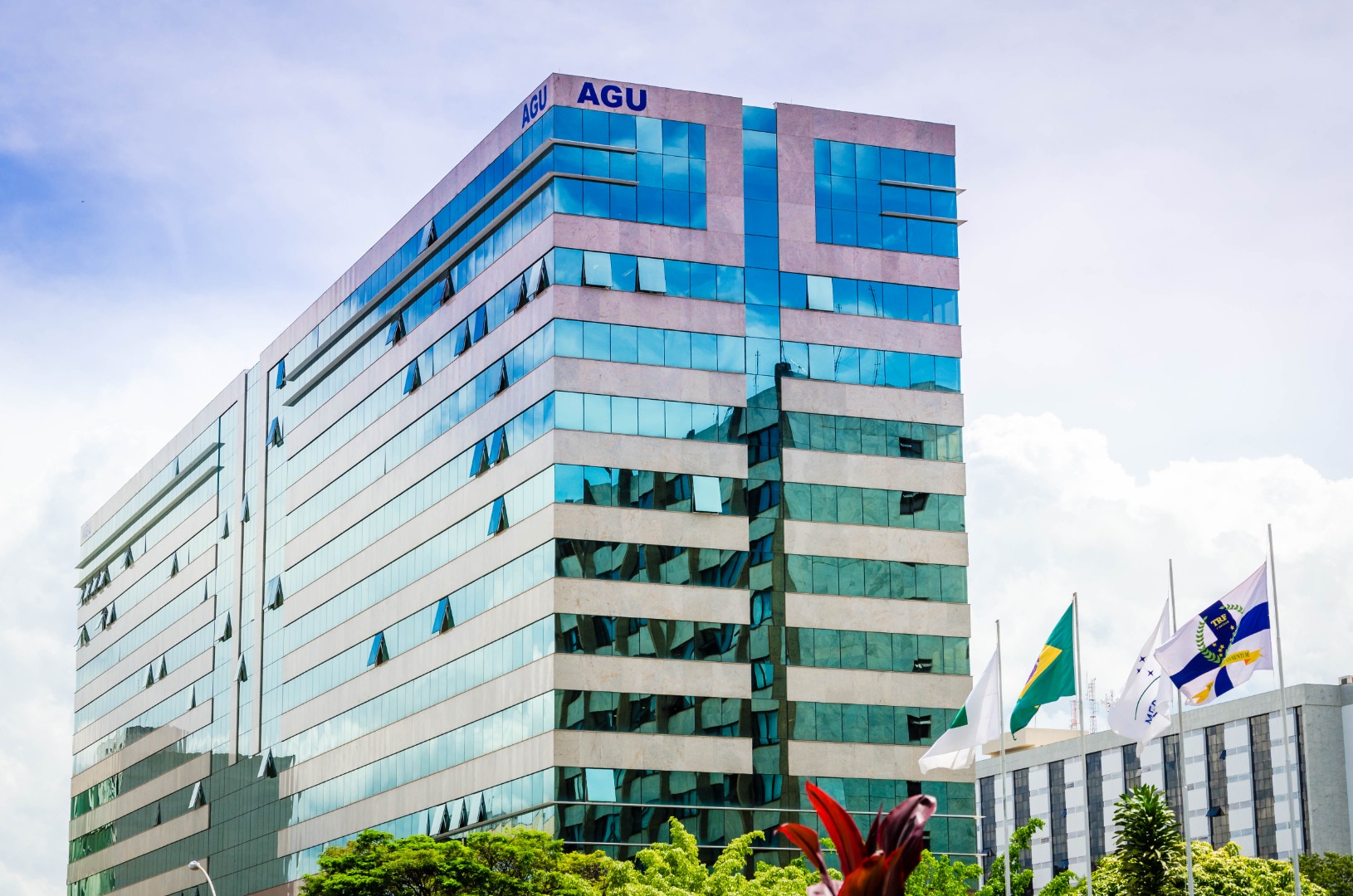 Justiça manda empresas ressarcirem INSS por morte de terceirizado após choque elétrico