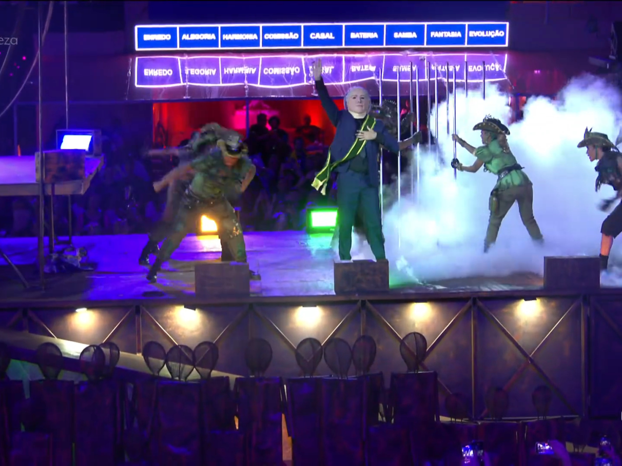 Temer reage a sátira no Carnaval e critica "falta de rigor histórico" em desfile sobre Lula